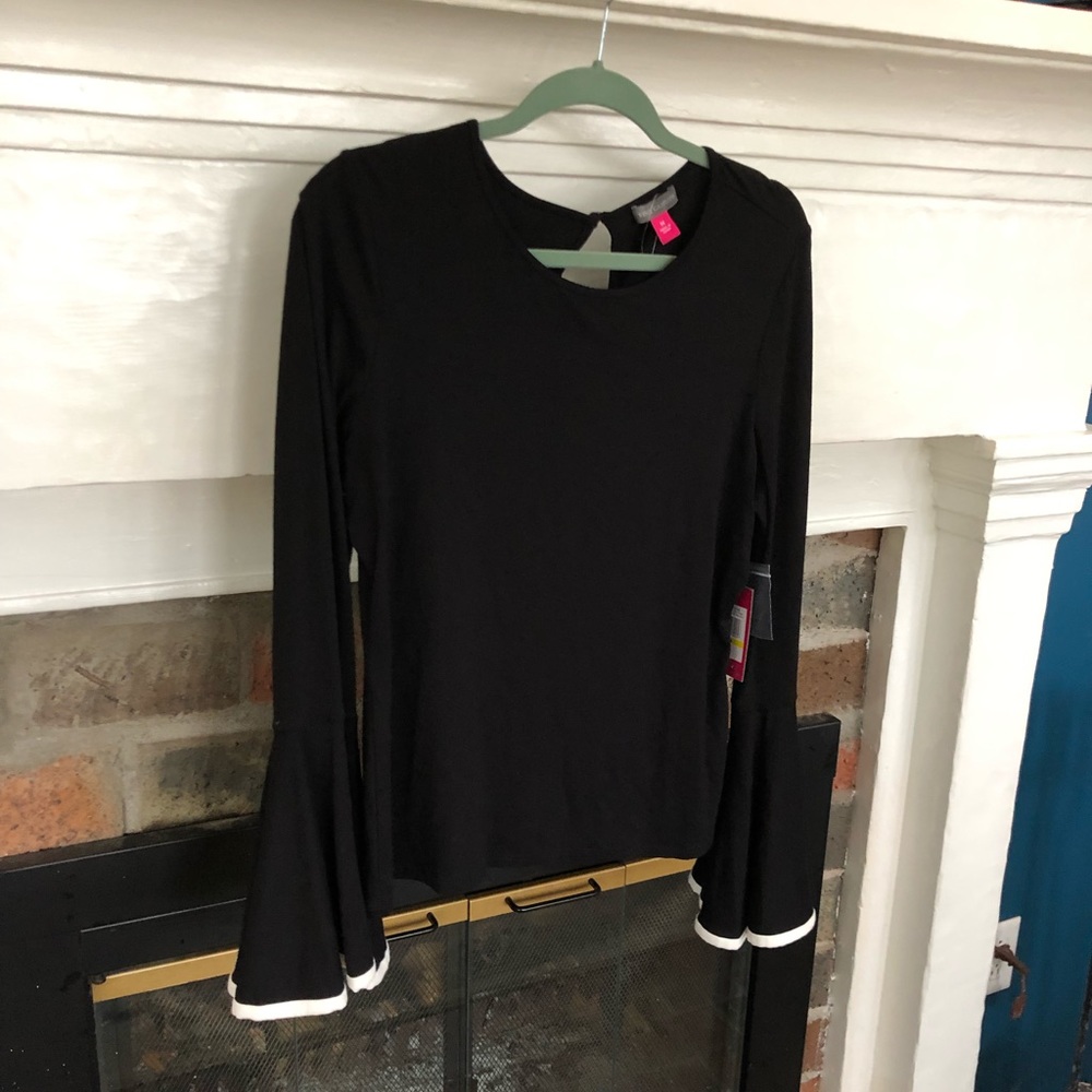 Vince Camuto bell sleeve top!